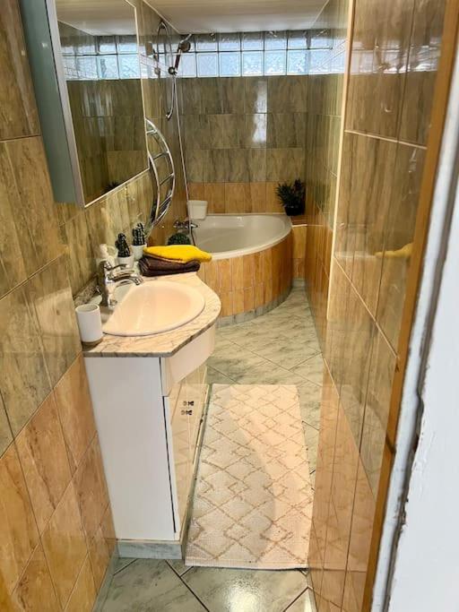 Dole : L Atelier Des Reves Apartment Exterior foto